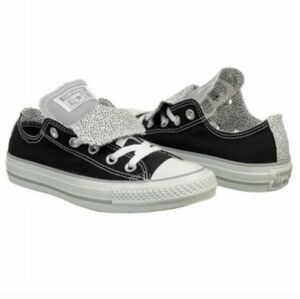 Converse Chuck Taylor All Star Women's Size 8 Black polka dot Low Top Sneakers‎